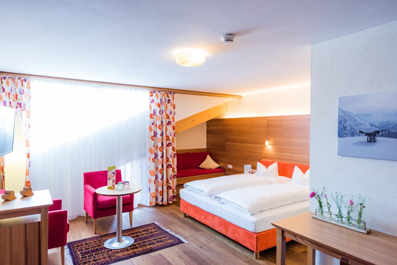 Hotel Walserberg Warth  Dış mekan fotoğraf